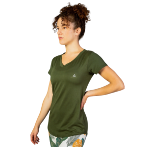 Remera cuello V